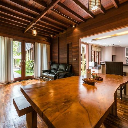 Raja Woods Villa Jimbaran  Exterior photo